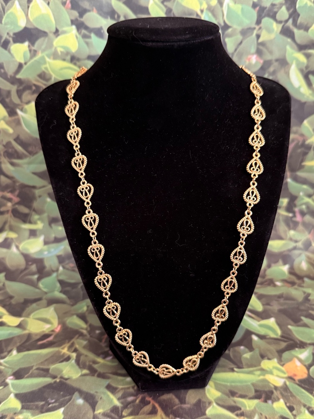 Vintage Avon Gold Tone Openwork Scroll Link Statement Necklace Signed